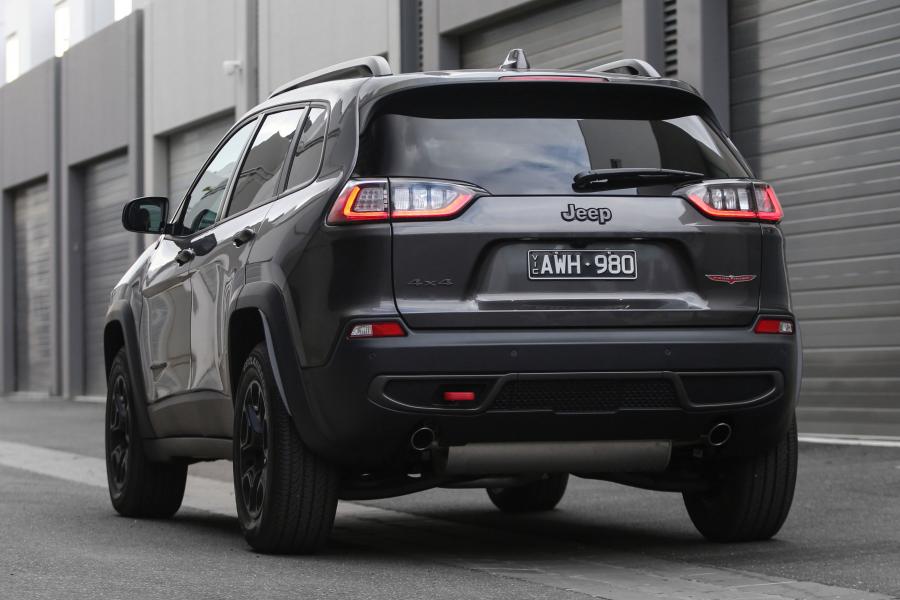  Jeep Cherokee Trailhawk (KL) 2018 года  (AU) (фото 2 из 42)